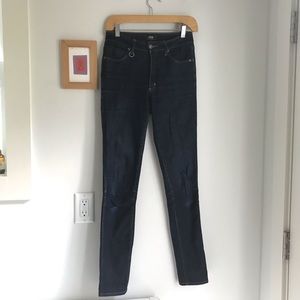 Neuw Vintage Skinny Jeans in Dark Denim size 26